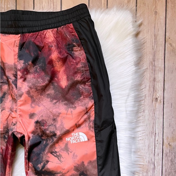 The North Face Women’s Printed Hydrenaline Pants - Picture 2 of 10